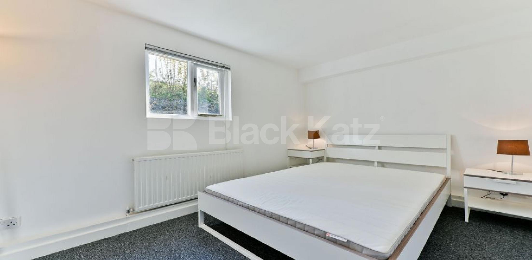 			UNDER OFFER , 4 Bedroom, 1 bath, 1 reception Mews House			 Heritage Place, Earlsfield